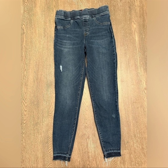 NWOT SPANX DISTRESSED ANKLE SKINNY JEANS MEDIUM WASH - Size Medium SKU:466 - Picture 8 of 16